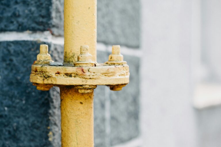 Manutenção de aquecedor a gás